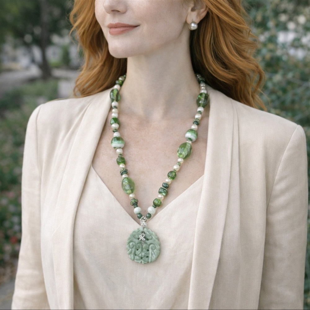 Vintage Green & White Murano Art Glass Beaded Necklace with Hanging Jade Pendant